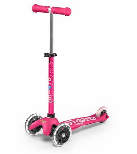 Micro Mini Deluxe LED 3 Wheel Scooter Pink
