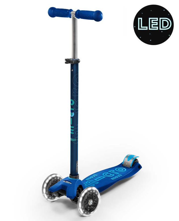 Micro Maxi Deluxe LED 3 Wheel Scooter Navy Blue